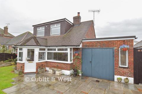 4 bedroom chalet for sale, Elmwood Avenue, Bognor Regis PO22