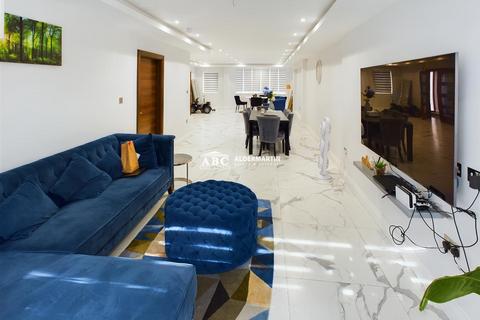 5 bedroom detached house for sale, Queens Way, London