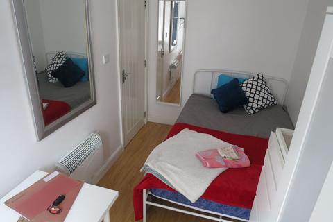 5 bedroom house to rent, Churchview Court, North Road, Nottingham NG2