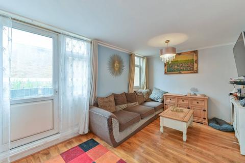 3 bedroom maisonette for sale, Aytoun Road, Stockwell, London, SW9
