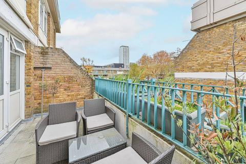 3 bedroom maisonette for sale, Aytoun Road, Stockwell, London, SW9