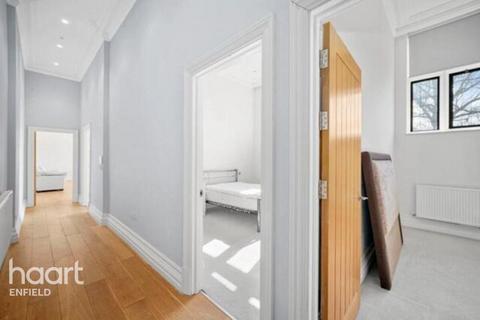 undefined, The Ridgeway, LONDON
