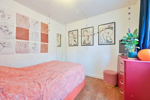 2 bedroom flat for sale, Kelly Avenue, Peckham, London, SE15