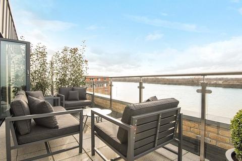 3 bedroom house to rent, Rainville Road, London, W6