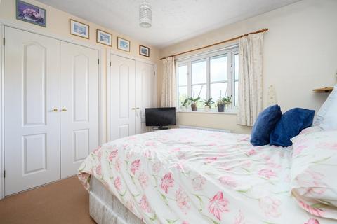 undefined, Tithe Close, Walton-on-Thames, KT12