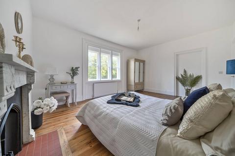 undefined, Oakley Gardens, Redhill, RH1