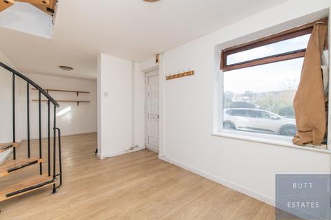 undefined, Exeter EX4