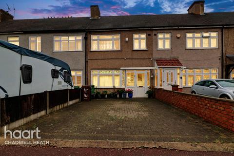 3 bedroom terraced house for sale, Grosvenor Road, Dagenham