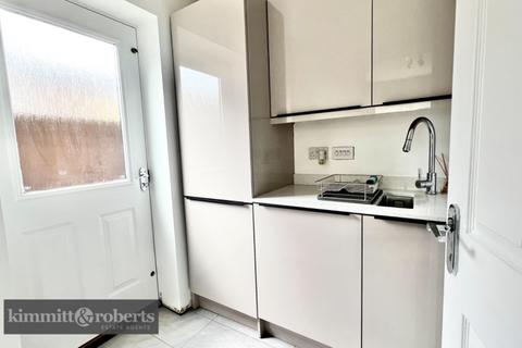 4 bedroom detached house to rent, Kingston Mews, Houghton Le Spring, Tyne & Wear, DH4