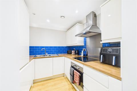 1 bedroom apartment for sale, Market Street, Bracknell, Berkshire, RG12