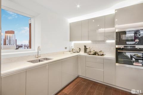 2 bedroom apartment to rent, Lexington Gardens Nine Elms SW11