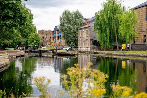 3 bedroom apartment for sale, Bow Green, Bow Common Ln, London E3 4BH, London E3