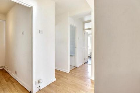 2 bedroom flat to rent, John Aird Court, London W2