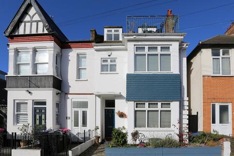 4 bedroom semi-detached house for sale, Leigham Court Drive, Leigh-on-sea, SS9