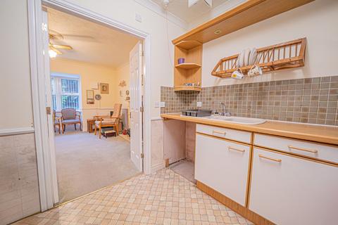 2 bedroom apartment for sale, Downing Close, Knowle, B93