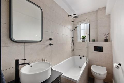 1 bedroom flat for sale, Goldhawk Road, Hammersmith W6