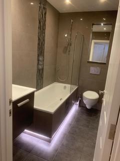 1 bedroom flat to rent, St. Stephens Avenue, London