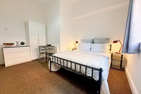 Studio to rent, Lowther Road, Charminster, BH8