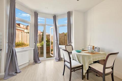 undefined, Short Flexi Stay 2-Bed House Dallas Road NW9
