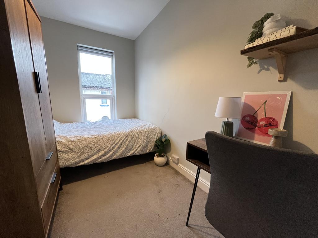 104 Portland Bedroom 4(1).jpg