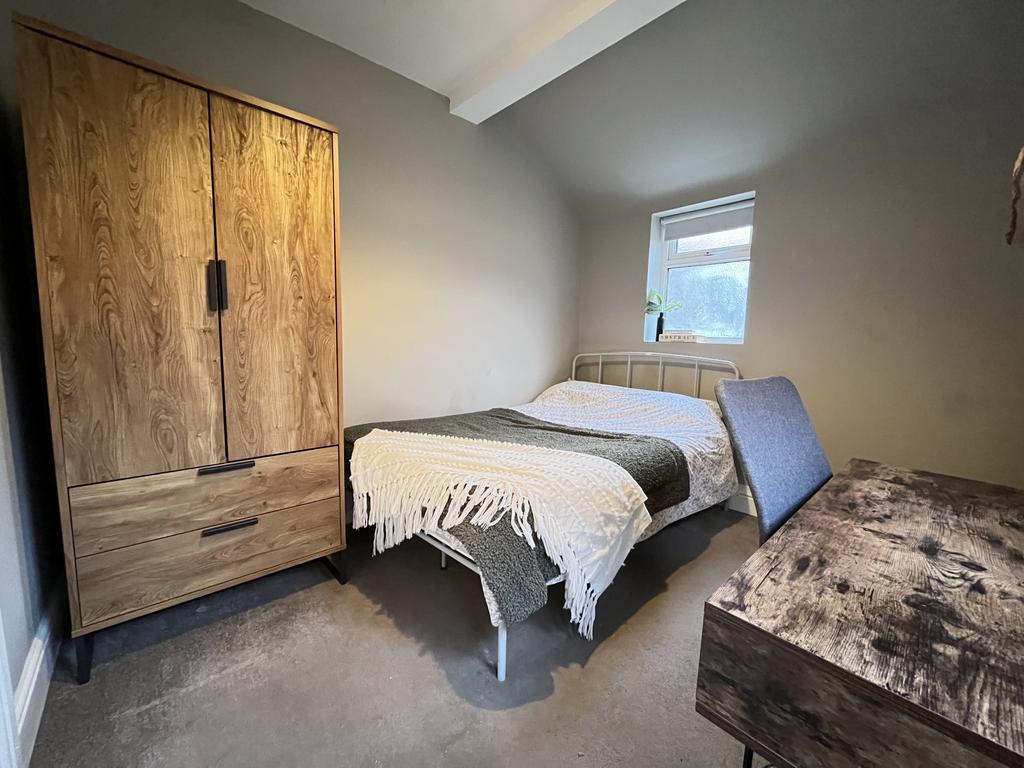 104 Portland - Bedroom 2(3).jpg