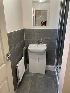 5 bedroom detached house to rent, 19 Fieldfare Way, CV4 8DX