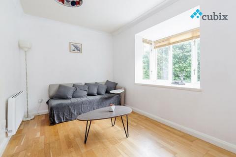 undefined, Chaucer Drive, London SE1