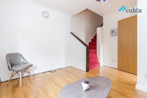 undefined, Chaucer Drive, London SE1