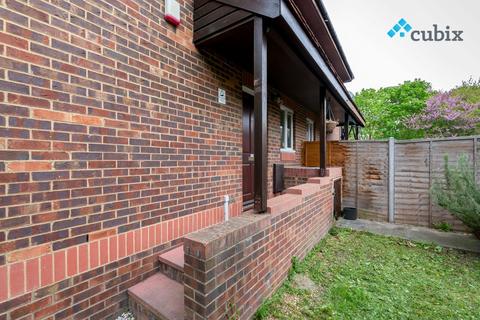 undefined, Chaucer Drive, London SE1