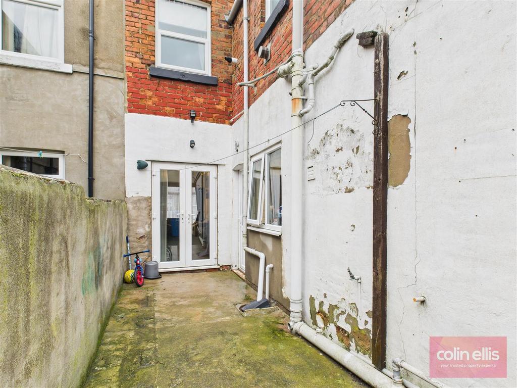 CAM05075 G0-PR0240-STILL016.jpg