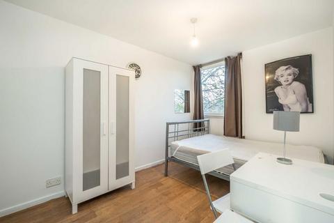 3 bedroom flat to rent, Willington Road, London SW9