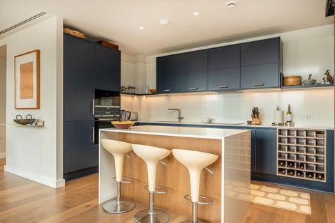 2 bedroom flat to rent, Jubilee Walk, London WC1X