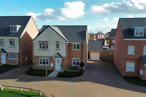 5 bedroom detached house for sale, Everdon Drive, Scholars Green, NN2 7FR