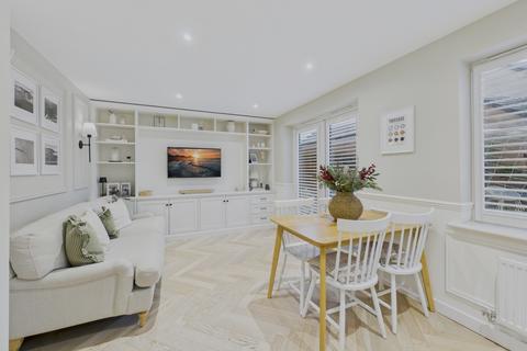 5 bedroom detached house for sale, Everdon Drive, Scholars Green, NN2 7FR