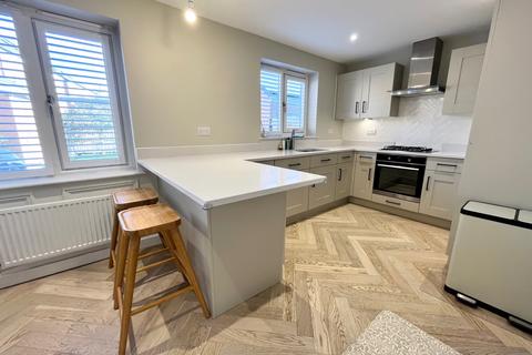 5 bedroom detached house for sale, Everdon Drive, Scholars Green, NN2 7FR