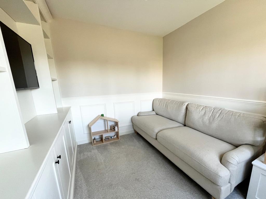 Everdon drive