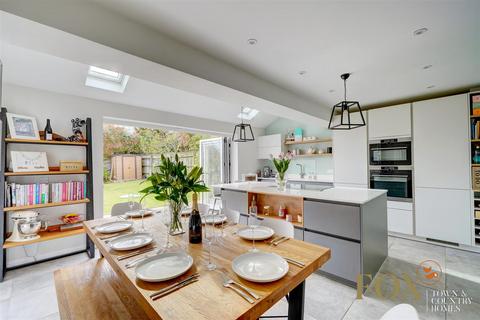 undefined, Hawthorn Rise, Droitwich WR9