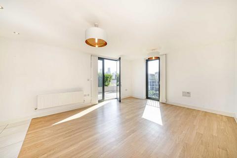 1 bedroom flat to rent, Albatross Way, London SE16