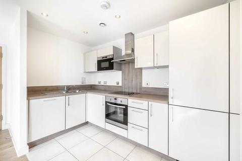 1 bedroom flat to rent, Albatross Way, London SE16