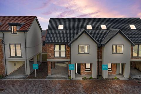 4 bedroom semi-detached house for sale, Windermere Avenue  (Plot 10), Hullbridge, Hockley, Essex, SS5