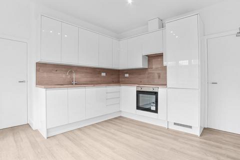 2 bedroom maisonette to rent, Vera Avenue, Grange Park, N21