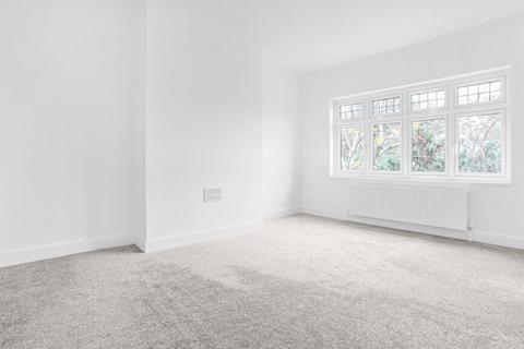 2 bedroom maisonette to rent, Vera Avenue, Grange Park, N21