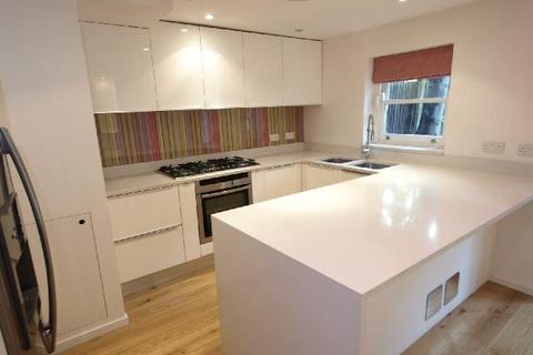 3 bedroom flat for sale, Goldhurst Terrace, South Hampstead NW6