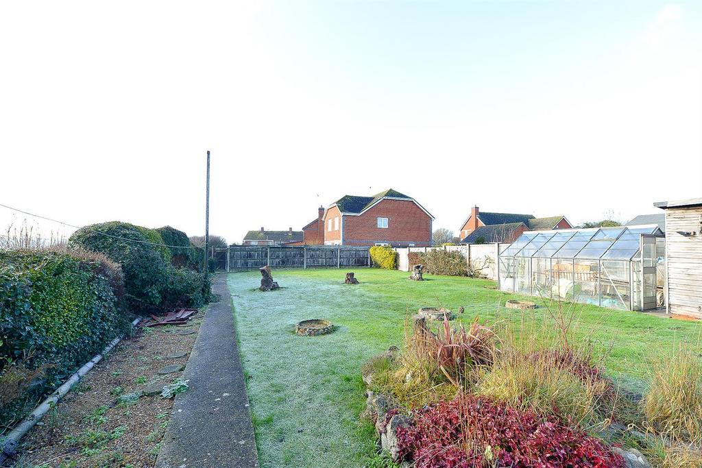 Rear Garden-2.jpg