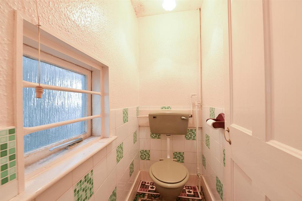 Cloakroom..jpg