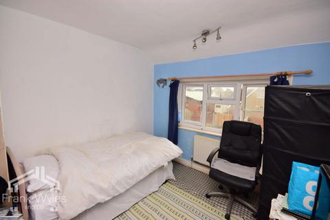 2 bedroom semi-detached house for sale, Cudworth Road, Lytham St. Annes, Lancashire, FY8 3AE