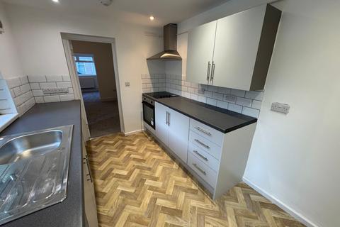 3 bedroom terraced house to rent, King Street, Cwm, NP23