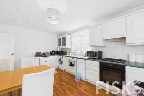 2 bedroom semi-detached bungalow for sale, Brooklands Square, Canvey Island, SS8