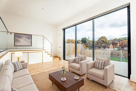 4 bedroom end of terrace house for sale, Batchwood Drive, Hertfordshire AL3
