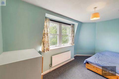 undefined, Kennington Road, London SE1